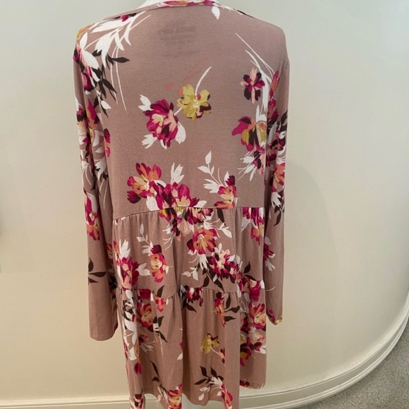 Torrid Floral Super Soft Plush Tiered Babydoll Tunic Top - Picture 8 of 12